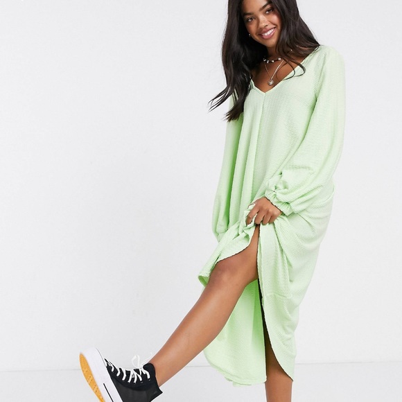 ASOS DESIGN textured smock midi dress with v neck in lime - Picture 1 of 4
